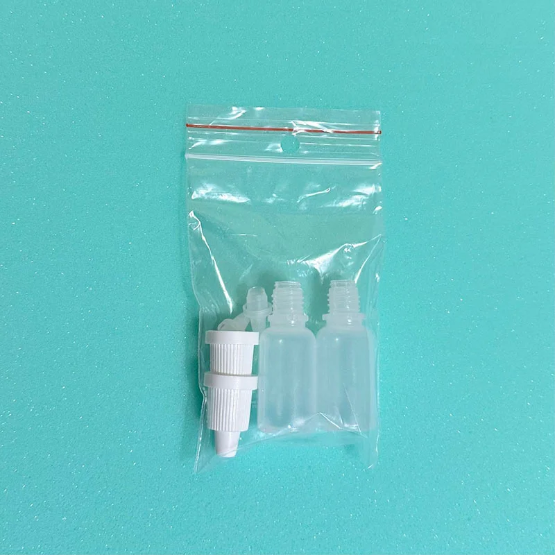 Szemful cseppento szett puha muanyag flakon cseppentofej zaro kupak10 ml 2db.webp